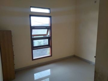 RUMAH CANTIK SIAP HUNI 2 LANTAI DI JOGJA FASUM LENGKAP BISA KPR