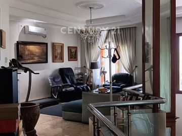 Dijual Townhouse Asri Exclusive Private Pool Di Kebayoran Lama