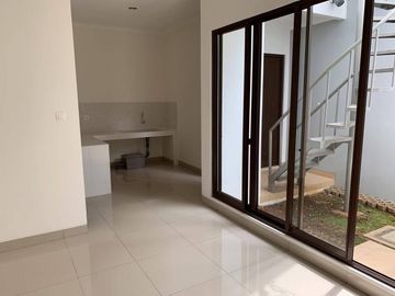 Rumah Baru Minimalis di Summarecon Chyntia Bandung