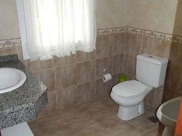 CHALET EN CARILO CALLE PINZON, ENTRE PARAISO Y SEQUOIA. CHALET EN VENTA