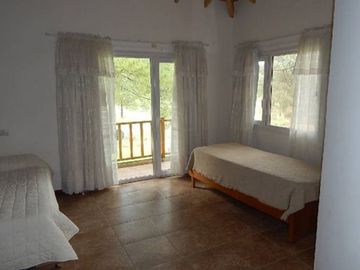 CHALET EN CARILO CALLE PINZON, ENTRE PARAISO Y SEQUOIA. CHALET EN VENTA