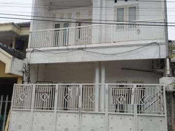 Dijual Rumah 2 Lantai Di Darmo Indah Surabaya KT