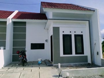RUMAH PALING MURAH DEKAT UAD 4 HANYA 300JUTAAN
