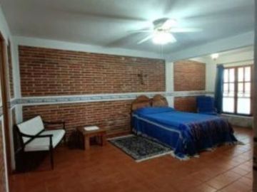 CASA EN VENTA CON SEGURIDAD EN TEQUISQUIAPAN, QUERÉTARO