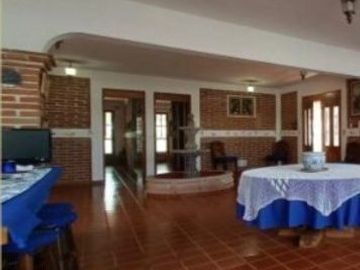 CASA EN VENTA CON SEGURIDAD EN TEQUISQUIAPAN, QUERÉTARO