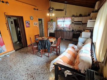 Departamento Tipo Casa en venta en Lanus Oeste