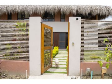 VENDO CASA DE PLAYA EN SANTA MARTA- MENDIHUACA- PROJECTO FRENTE AL MAR