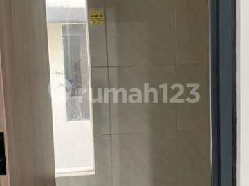 Disewakan Rumah 2 Lantai 3 KT Park Serpong Cityzen