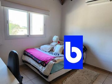 Excelente casa en El Nacional  Ubicada  Lindero a la cancha de Golf primer barrio consolidado y cercano. Los Escritores