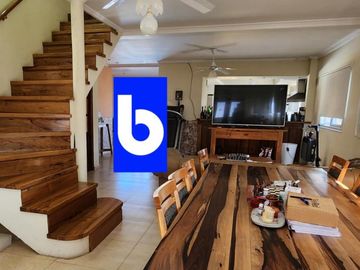 Excelente casa en El Nacional  Ubicada  Lindero a la cancha de Golf primer barrio consolidado y cercano. Los Escritores