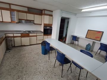 oficina en arriendo en versalles. Cod A9191215
