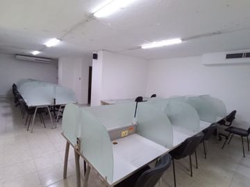 oficina en arriendo en versalles. Cod A9191215