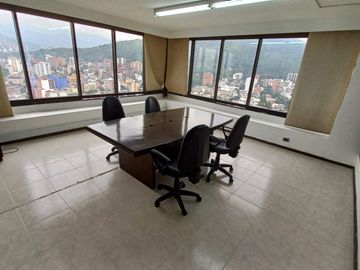 oficina en arriendo en versalles. Cod A9191215