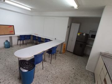oficina en arriendo en versalles. Cod A9191215