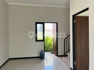 Rumah 2 Lantai Alana Tambak Oso Sidoarjo - Rm246apd