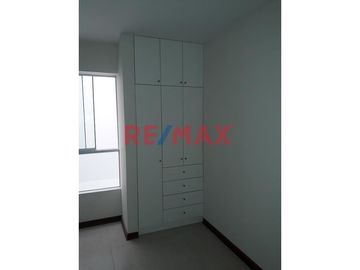 🌆 **VENTA DE MODERNO DEPARTAMENTO FLAT EN CHICLAYO** 🌆

¡Vive en la comodidad y modernidad que siempre soñaste! Tenemos disponible un espectacular d