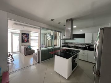 casa en venta en costa azul. Cod V103801