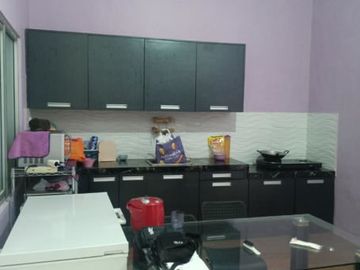 Tinaag Rumah Cantik Dalam Perumahan Kota Cibinong