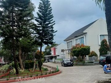 Tinaag Rumah Cantik Dalam Perumahan Kota Cibinong