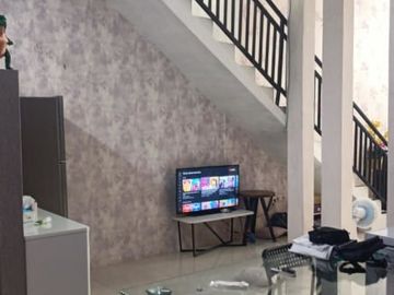 Tinaag Rumah Cantik Dalam Perumahan Kota Cibinong