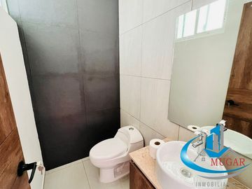 CASAS EN VENTA EN LA CARCAÑA MUY CERCA DE LA VIA