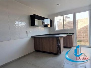 CASAS EN VENTA EN LA CARCAÑA MUY CERCA DE LA VIA