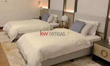 Ultra-Luxury 3BR Condo for Sale in Horizon Homes at Shangri-La at The Fort