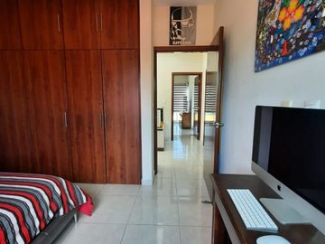 Se vende casa en club de golf