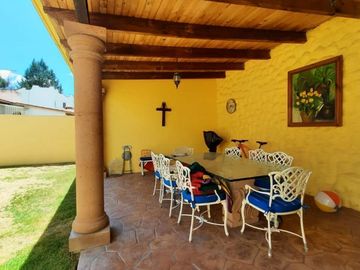 Se vende casa en club de golf
