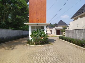 Rumah murah di sekitarnya, 3 menit ke Kampus Unika BSB Mijen
