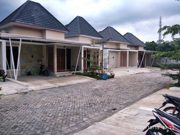 Rumah murah di sekitarnya, 3 menit ke Kampus Unika BSB Mijen