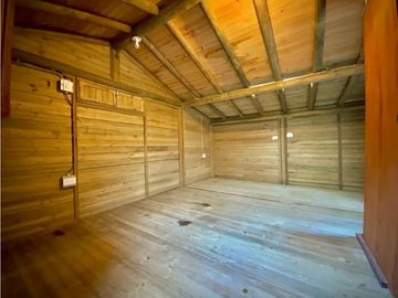 Casa Campestre con Quebrada Independiente Llanogrande