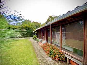 Casa Campestre con Quebrada Independiente Llanogrande