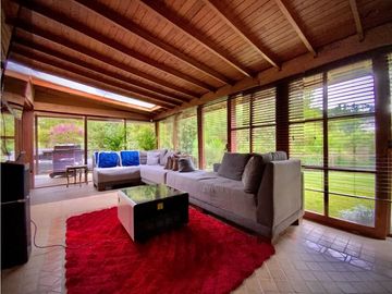 Casa Campestre con Quebrada Independiente Llanogrande