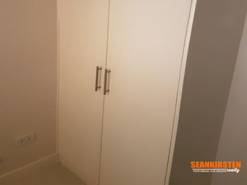 Elegant Contemporary House for Sale in Golden Glow Village