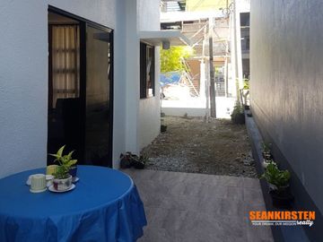 Elegant Contemporary House for Sale in Golden Glow Village