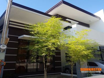 Elegant Contemporary House for Sale in Golden Glow Village