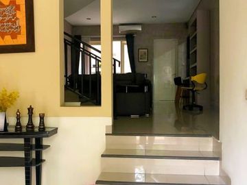 Rumah Cantik di Pondok Indah - Pinang Kuningan Jakarta Selatan