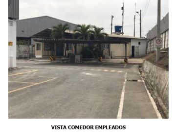 VIA DAULE, SECTOR PERIMETRAL SE VENDE O ALQUILA BODEGA DE 13000 M2 CON