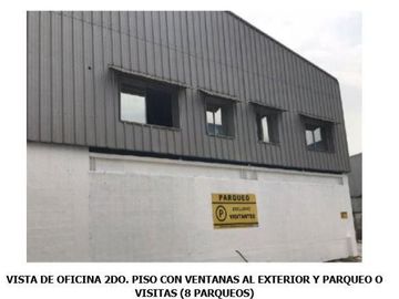 VIA DAULE, SECTOR PERIMETRAL SE VENDE O ALQUILA BODEGA DE 13000 M2 CON