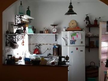 Venta de excelente PH en CASTELAR NORTE, sobre calle Florencio Sanchez al 2000