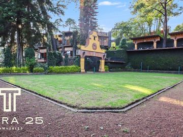 ESPECTACULAR PROPIEDAD EN CUERNAVACA CON TRES CASAS EN VENTA