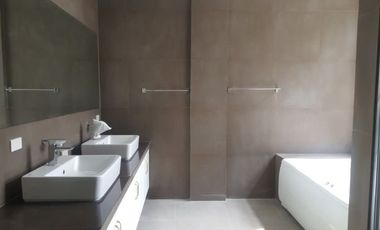 FOR SALE: 8BR House and Lot in Blueridge Subdivision, Quezon City