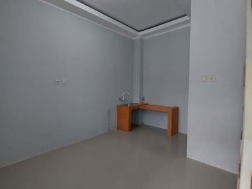 Rumah baru 2 lantai di Perumahan Gunung Anyar Mas