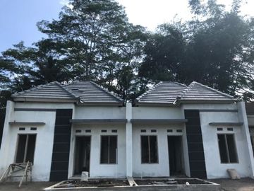 RUMAH CANTIK MURAH DI SECANG MAGELANG, ADA SIAP HUNI UNIT TERBATAS