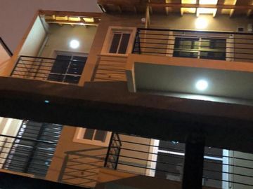 Departamento tres ambientes a estrenar con cochera