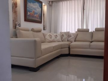 SE VENDE EXCELENTE CASA EN EL BARRIO CAMPOHERMOSO, MANIZALES.