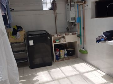 SE VENDE EXCELENTE CASA EN EL BARRIO CAMPOHERMOSO, MANIZALES.