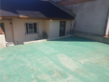Dpto 1er piso + espacio aéreo
