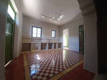 VENTA CASA DE 1 PISO EN AV. ITZAES EN MÉRIDA, YUCATÁN